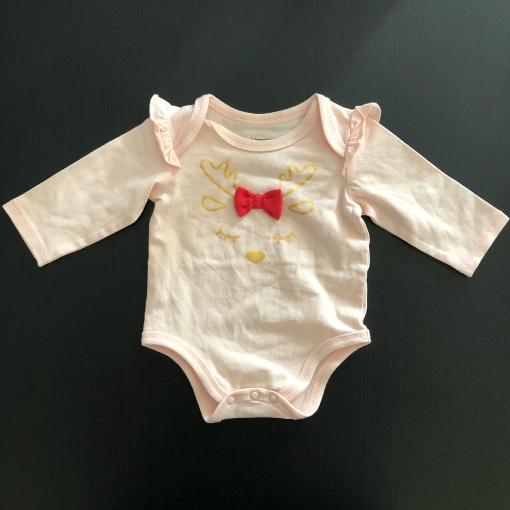 5/$25 First Impressions Reindeer Bodysuit Size NB